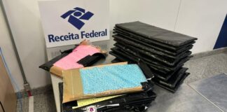 Mãe e filha são presas com R$ 4,2 milhões em drogas em aeroporto