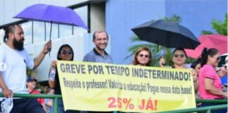 Governo determina volta às aulas como requisito para negociações com sindicato