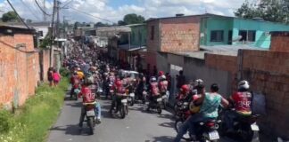 Morte de mototaxista gera protesto contra insegurança em rua de Manaus