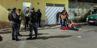 VÍDEO: homem é executado com nove tiros no São José, em Manaus
