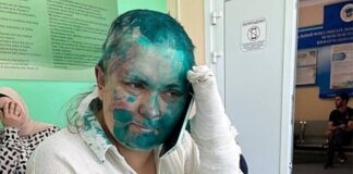 Jornalista russa é agredida na Chechênia e tem seus dedos quebrados