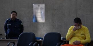 Homem que esquartejou a mãe é condenado a mais de 18 anos