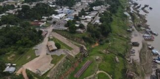 Deslizamento de terra atinge porto de Manicoré, no Amazonas