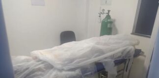 Homem é esmagado no local de trabalho por máquina de papelão em Manaus