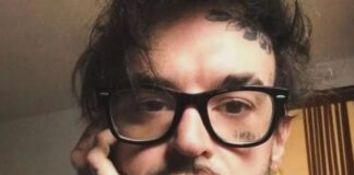 Com homenagens, PC Siqueira é sepultado em cemitério de Guarulhos Youtuber e apresentador foi encontrado morto em seu apartamento