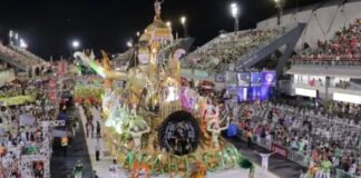 Aparecida se consagra tricampeã do Grupo Especial das escolas de samba de Manaus