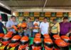 Detran Amazonas entrega 146 kits de segurança para mototaxistas no município de Tapauá