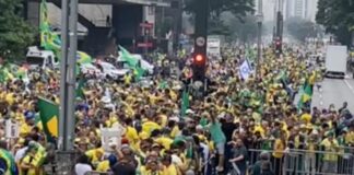 Manifestantes começam a encher av. Paulista para ato de Bolsonaro