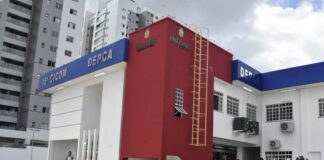 PC-AM prende mulher que deixou o filho sozinho em casa durante a madrugada