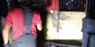 Incêndio de grandes proporções destrói casa na zona Oeste de Manaus