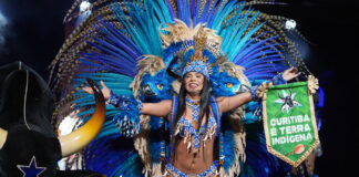 Festival de Curitiba | Boi Caprichoso deixa mensagem de resistência e defesa dos povos amazônicos durante espetáculo