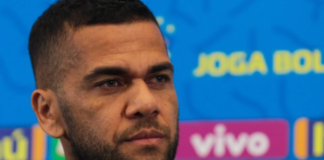 Daniel Alves paga fiança de R$ 5,4 milhões e deixará prisão de Barcelona