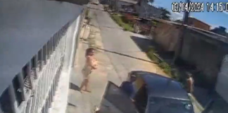 Vídeo: Casal com criança vacila na frente de casa e tem carro roubado em Manaus