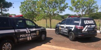 Mulher agride, atropela e persegue tia idosa até delegacia e acaba presa