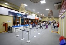 Em Parintins, Wilson Lima entrega aeroporto revitalizado e 150 triciclos reformados