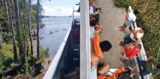 VÍDEO: Barco quase naufraga após ficar sem combustível no AM