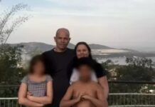 Adolescente que matou pais e irmã recebe pena máxima para sua idade