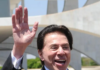 Silvio Santos, apresentador e dono do SBT, morre aos 93 anos