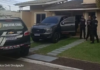 Suspeita de lavar dinheiro do tráfico de drogas com rifas ilegais é presa em casa de luxo no Ceará