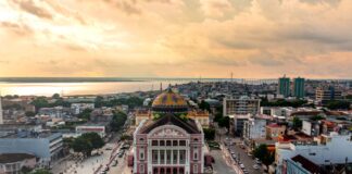 Confira os horários de funcionamento do comércio no feriado do dia 20 de novembro em Manaus