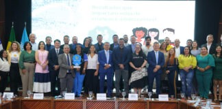 Governador Wilson Lima destaca avanços em políticas para a infância durante entrega do Selo Unicef para 29 municípios