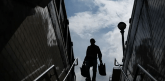 Suspeito é preso após atear fogo e matar mulher em metrô