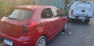 Criminosos tentam roubar carro de homem morto desovado em matagal na Zona Leste