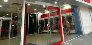 Agência bancária é alvo de furto em Manaus; criminosos levam televisão