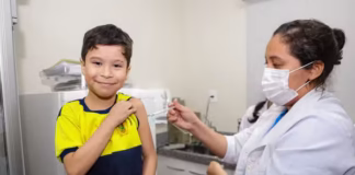 Manaus oferece vacinação contra a dengue para crianças e adolescentes neste sábado; veja endereços
