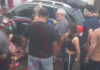 Carro invade calçada e atropela mãe e filho no Dom Pedro em Manaus