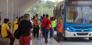 Justiça suspende por até 30 dias processo sobre tarifa de ônibus em Manaus