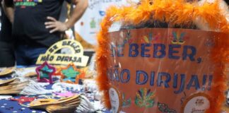 Carnaval na Floresta 2025: Detran-AM promove ação de conscientização no desfile das escolas de samba do Grupo Especial