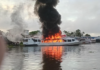 Embarcação é destruída por incêndio no porto de Anori, no interior do AM