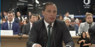 Bolsonaro “enxugou documento” para “somente” prender Moraes, diz Cid