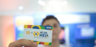 Estudantes inscritos no Pé-de-Meia recebem R$ 200 a partir desta segunda