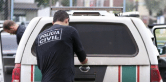 Abordado por PM, homem engole 10 papelotes de cocaína e morre