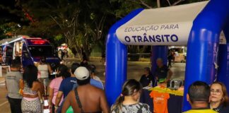Detran-AM promove conscientização com ações interativas no calçadão da Ponta Negra