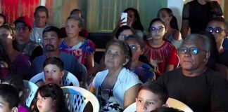 Cine Ykamiabas fortalece acesso à cultura em comunidade rural de Iranduba