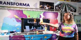 Escolas estaduais recebem laboratório móvel de ciência