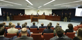 STF terá sessões extras para julgamento de Bolsonaro