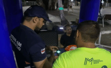 Detran-AM promove ações de conscientização na Ponta Negra