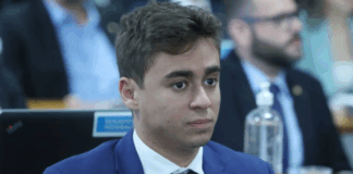 Moraes dá 24h para defesa de Bolsonaro explicar celular usado por Nikolas durante visita