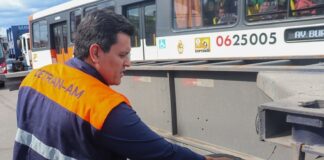 Detran-AM autua mais de 3.280 veículos na operação ‘Carga Pesada’ em 2025