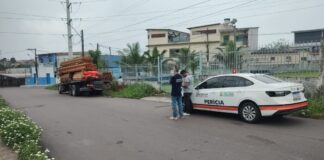 Detran-AM flagra caminhão com carga deslocada e evita possível acidente na zona norte de Manaus