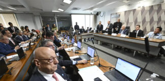 Projeto de Lei da Dosimetria é aprovado pela CCJ do Senado