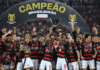 Flamengo vence o Ceará, conquista o Brasileirão e se iguala aos maiores campeões brasileiros do século