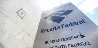 Receita paga lote residual de restituição do IRPF de dezembro de 2025