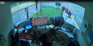 Disparo de arma em guarita quase termina tragédia e gera pânico em condomínio de Manaus