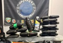 Homem é preso com 35 quilos de drogas escondidos em convés de barco no Amazonas