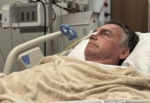 Jair Bolsonaro está em observação e não deve ser internado após queda na cela da PF